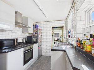Kitchen- click for photo gallery